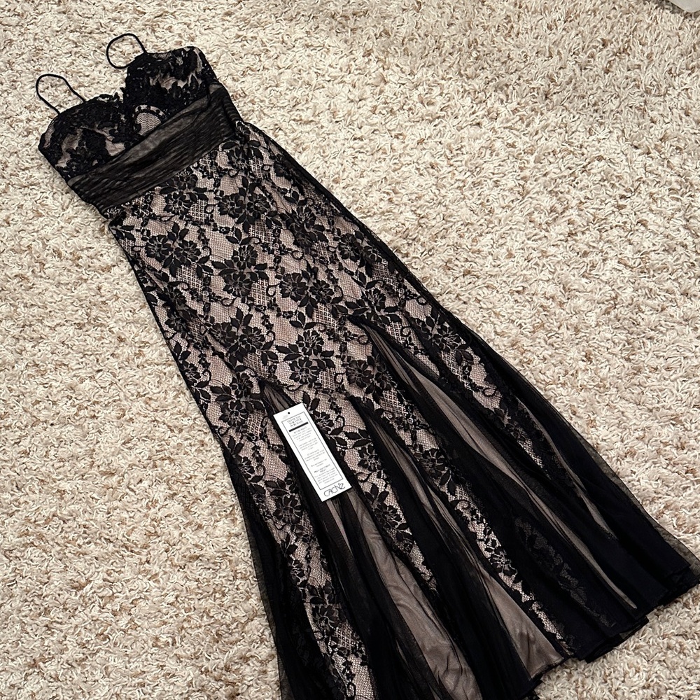 Cache Black Lace Crochet Evening Gown